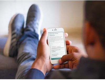 Tenant paying rent online